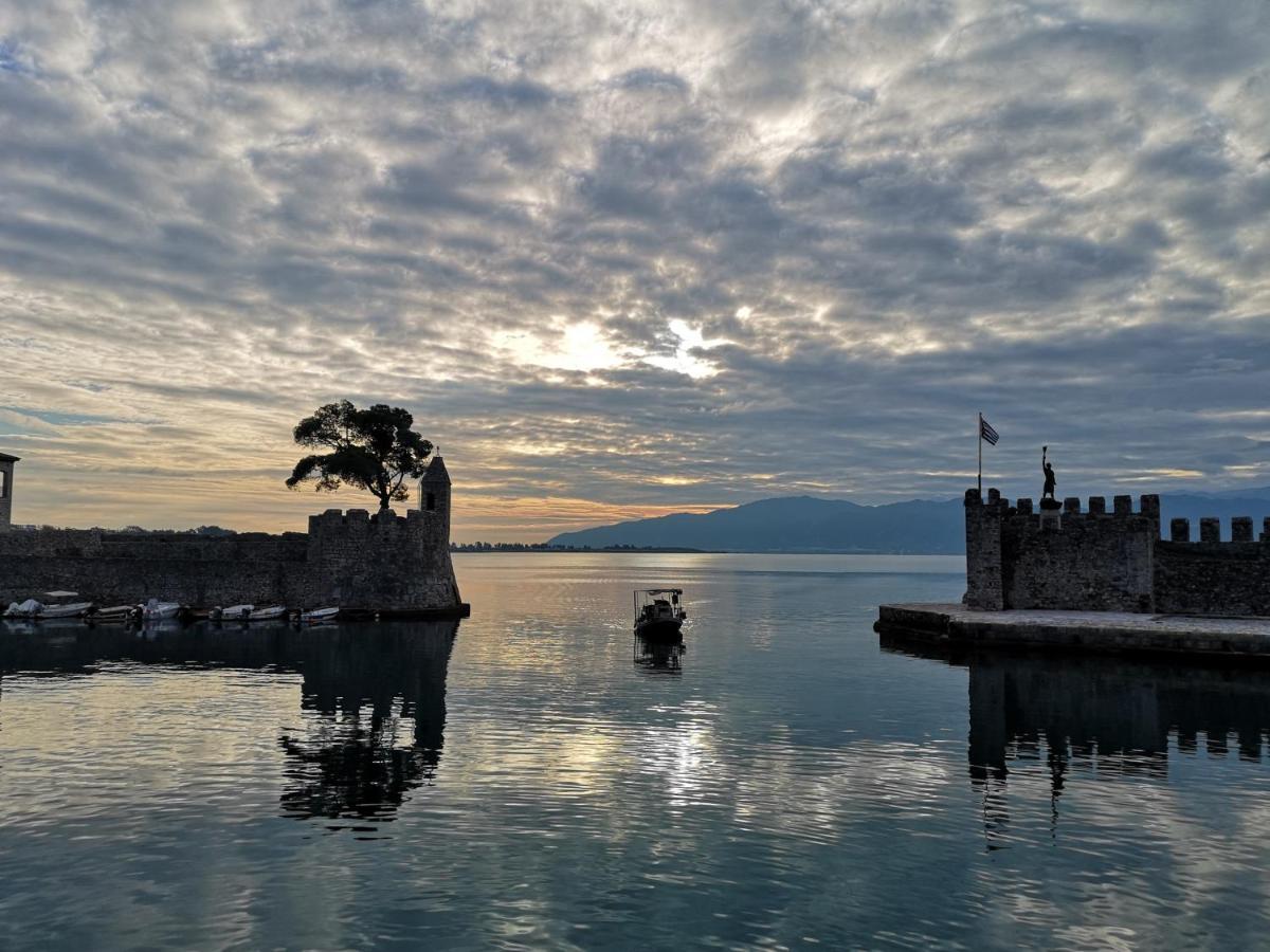 Angelland Luxury Suites Nafpaktos Exterior photo